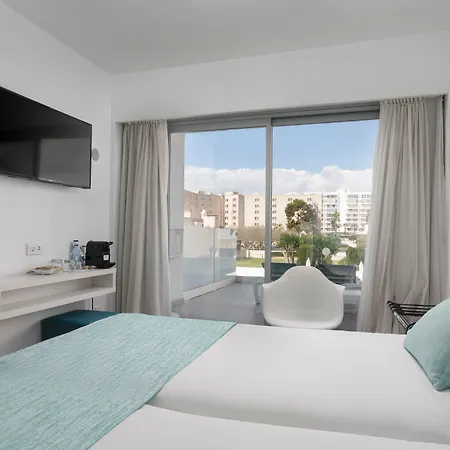 Alua Leo Hotel 4*