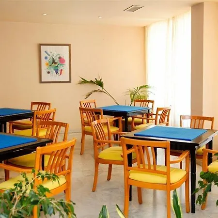 Alua Leo Hotel