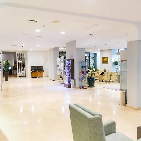 Alua Leo Hotel